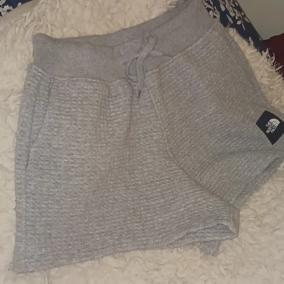 Shorts - Picture 2 of 9